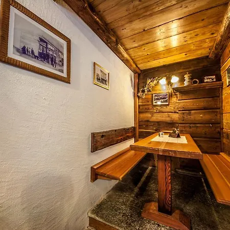 Meuble Vecchio Scarpone Szálloda 3*