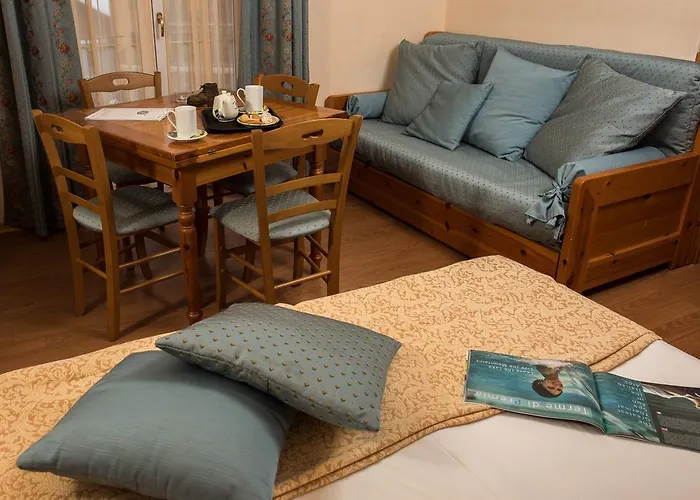 Otel Meuble Vecchio Scarpone Baceno