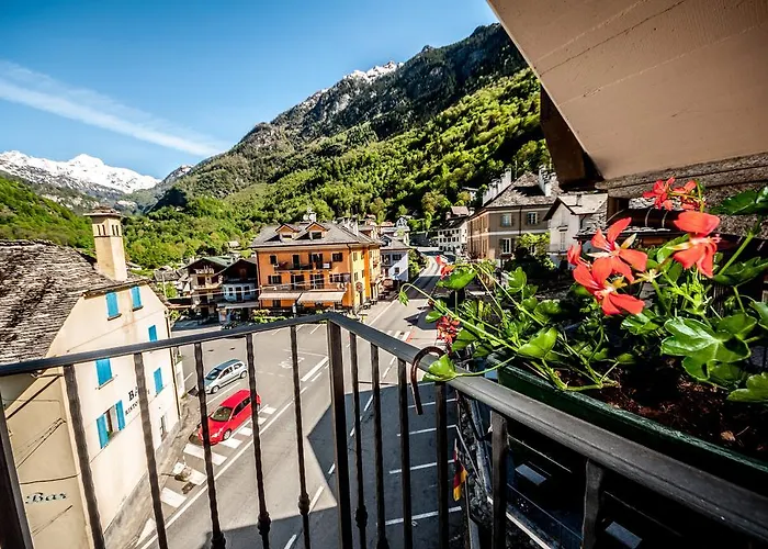 Otel Meuble Vecchio Scarpone Baceno